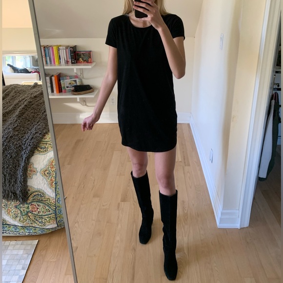 Casual Black Faux Suede T-Shirt Dress - Effortless Everyday Style - Picture 2 of 5
